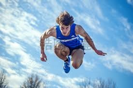 凯恩已在德甲10次完成帽子戏法，为该联赛历史第5多